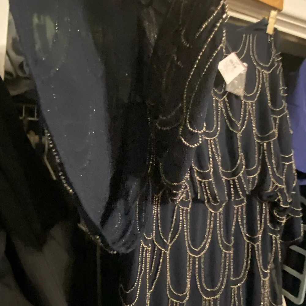 Cache Dress - Picture 5 of 9